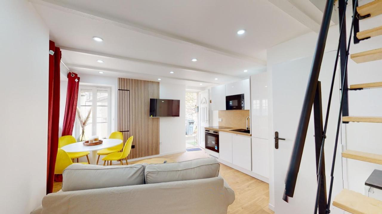 Charmante Maison En Pierre - Centre Ville - Plage ウイストルアム エクステリア 写真